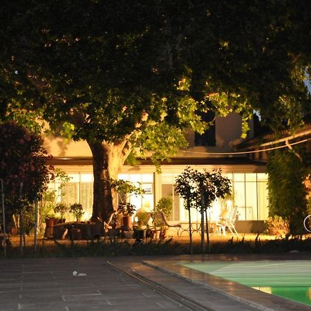 La Ferme De Tonton Jules 2 Hotel Entraigues-sur-la-Sorgue Екстериор снимка