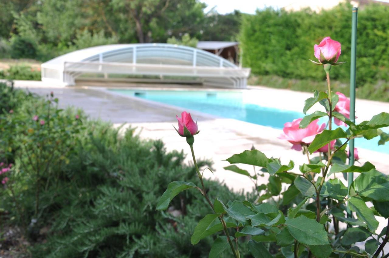 La Ferme De Tonton Jules 2 Hotel Entraigues-sur-la-Sorgue Екстериор снимка