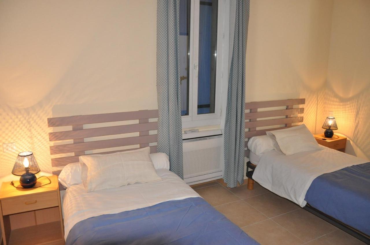 La Ferme De Tonton Jules 2 Hotel Entraigues-sur-la-Sorgue Екстериор снимка