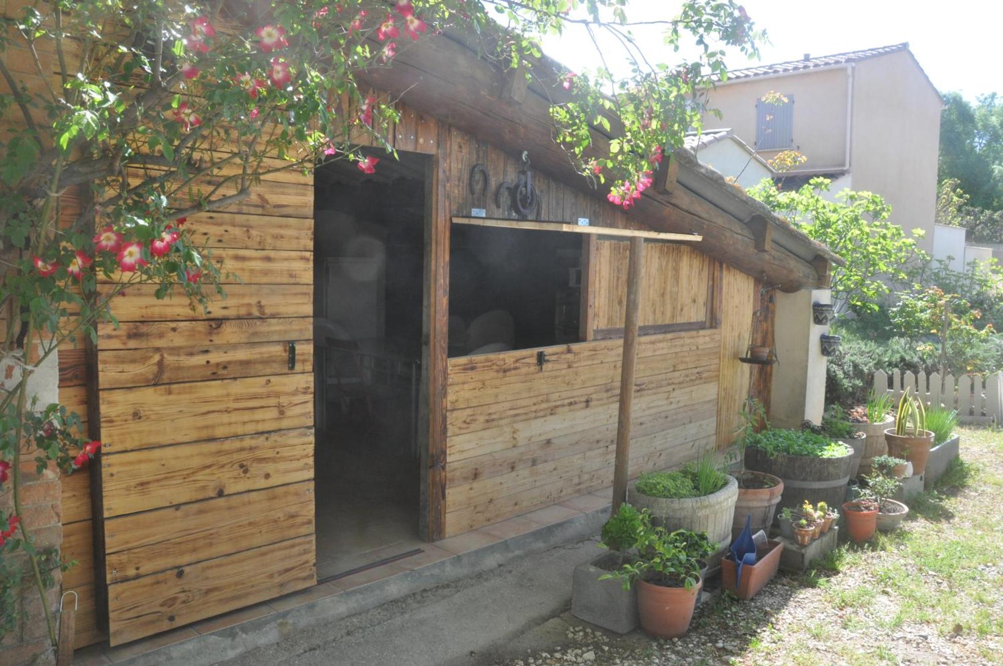 La Ferme De Tonton Jules 2 Hotel Entraigues-sur-la-Sorgue Екстериор снимка