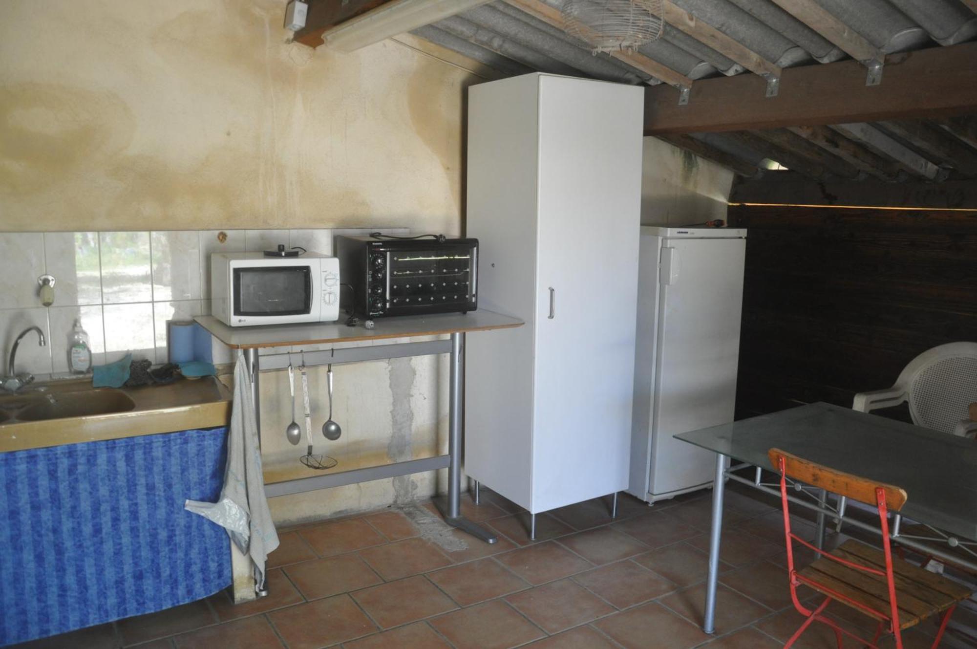 La Ferme De Tonton Jules 2 Hotel Entraigues-sur-la-Sorgue Екстериор снимка